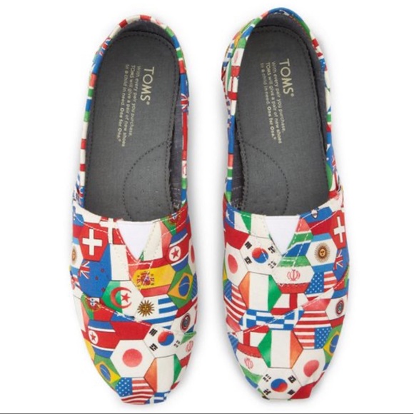 Toms Other - TOMS Flags World Olympics Countries Flats Sneakers Youth 13.5